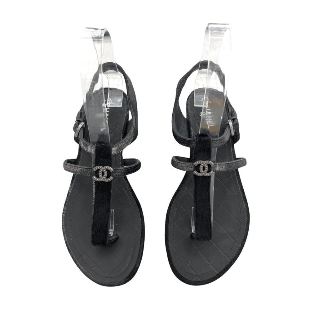 Chanel interlocking CC fur leather black thong sandals size  38